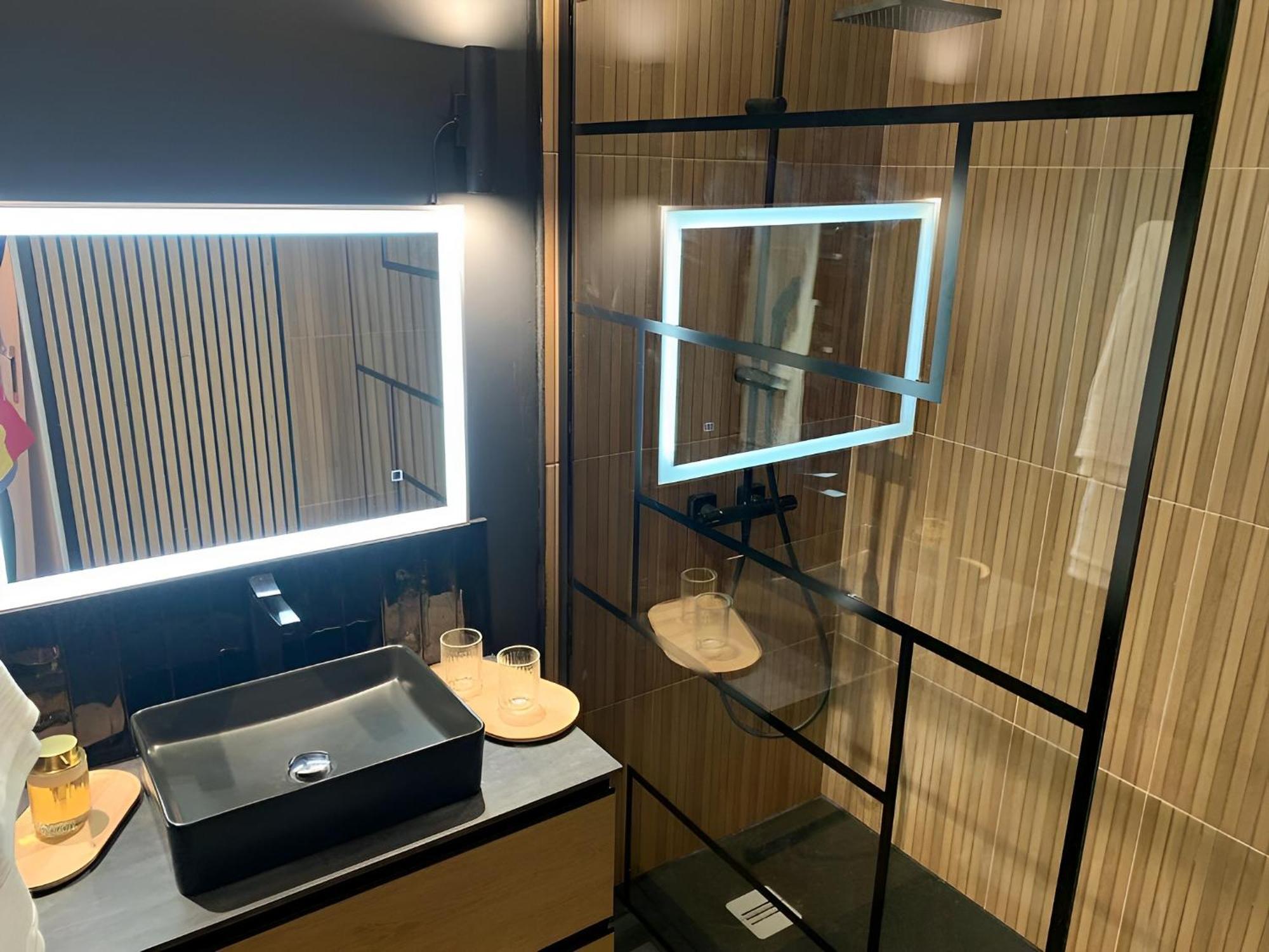 Magnifique Appartement, 3 Min De Paris Levallois-Perret Eksteriør billede